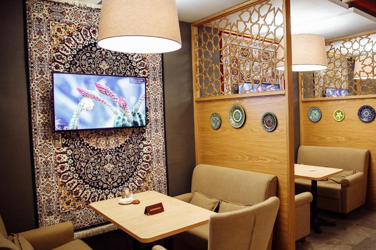 Altyn Shatyr Hotel And Restaurant Aksay Exterior photo